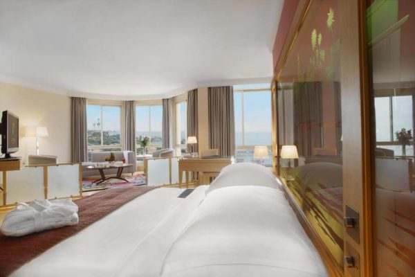 Junior Suite– Le Royal Hotel - Image 2